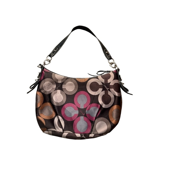 Coach - Picture 2 of 6